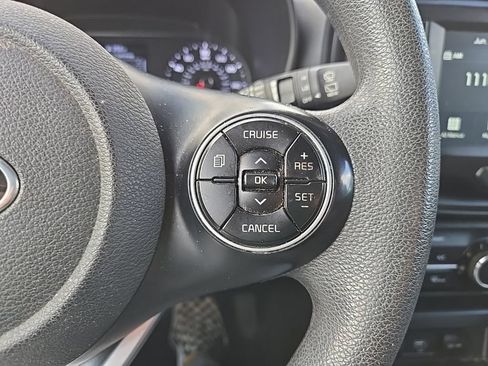 Used 2021 Kia Soul LX FWD image 13