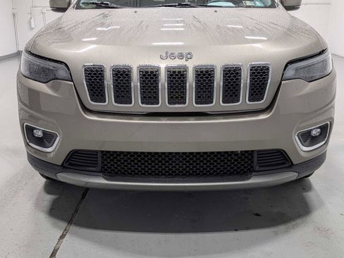 Used 2019 Jeep Cherokee Limited image 2