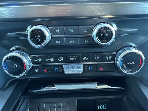 Used 2023 Ford F250 Lariat w/ Lariat Ultimate Package image 18