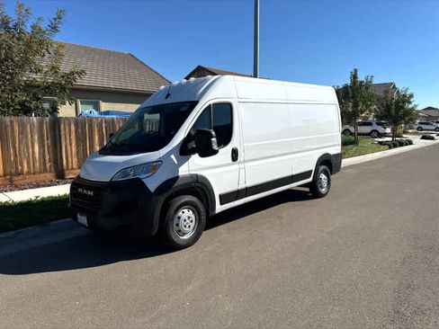 Used 2023 RAM ProMaster 2500 image 2
