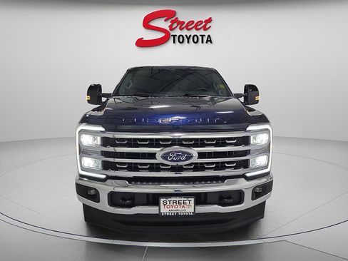 Used 2024 Ford F250 Lariat AWD/4WD image 6
