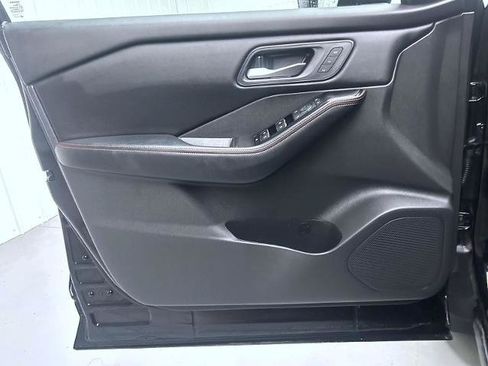 Certified 2025 Nissan Rogue SV w/ Rock Creek Premium Package AWD/4WD image 9