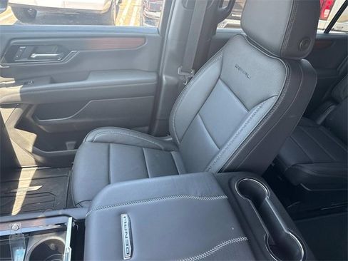 Certified 2025 GMC Yukon XL Denali w/ Sun & Power Step Package image 20