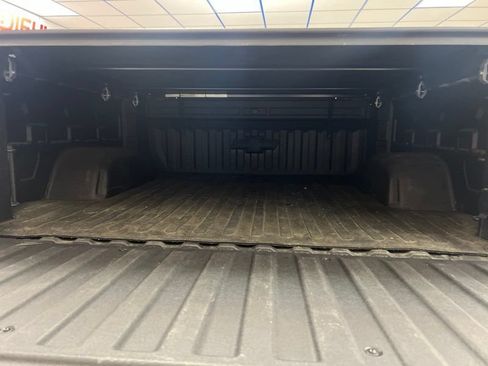 Used 2024 Chevrolet Silverado 1500 LT Trail Boss w/ LT Trail Boss Premium Package AWD/4WD image 5