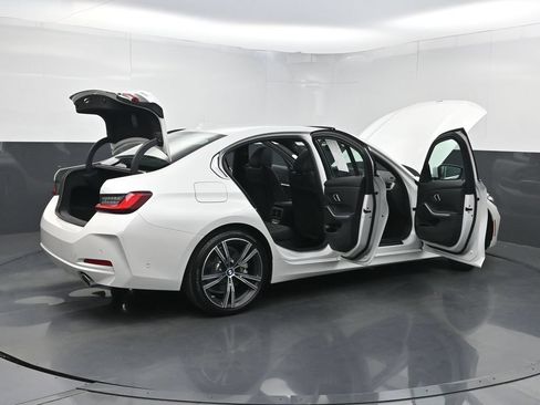 Used 2024 BMW 330i Sedan RWD image 39