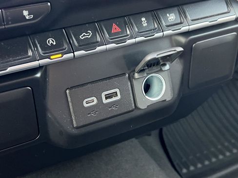 Used 2022 Chevrolet Silverado 1500 LT w/ Bed Protection Package image 27