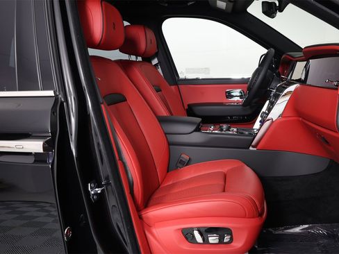New 2026 Rolls-Royce Cullinan image 35
