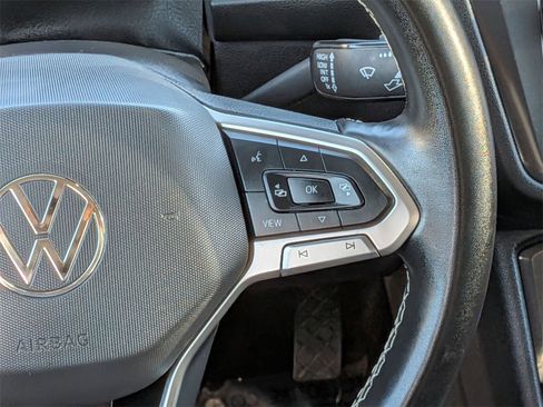 Used 2024 Volkswagen Tiguan SE image 19