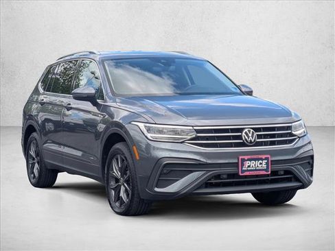 Used 2023 Volkswagen Tiguan SE FWD image 3
