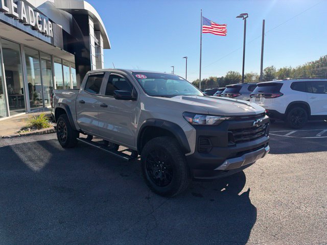 Used 2024 Chevrolet Colorado Trail Boss w/ Technology Package AWD/4WD image 7