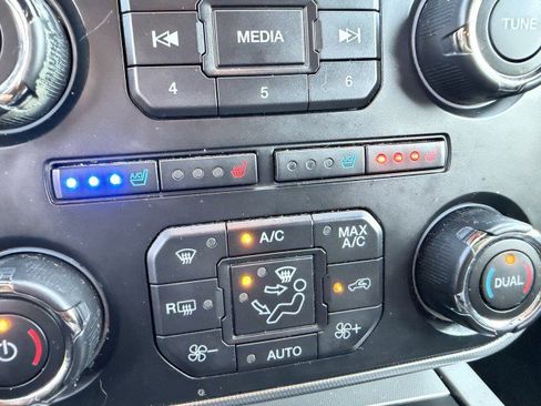 Used 2017 Ford Expedition EL XLT w/ Equipment Group 202A AWD/4WD image 22