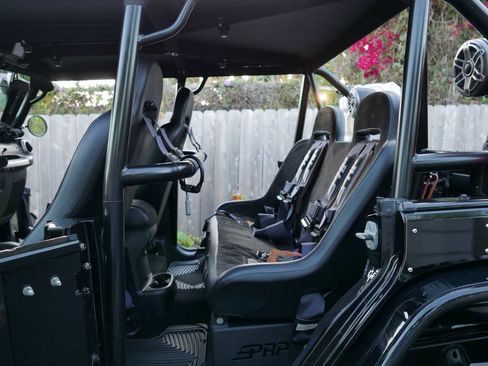 Used 2013 Jeep Wrangler Unlimited Rubicon w/ Dual Top Group image 43