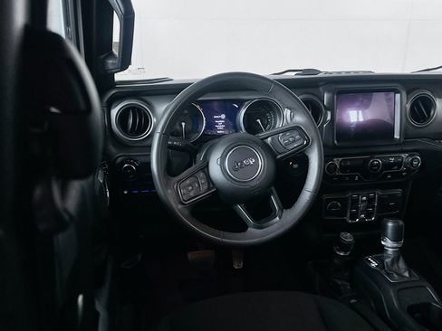 Used 2023 Jeep Wrangler Unlimited w/ Sun & Screen Package AWD/4WD image 18