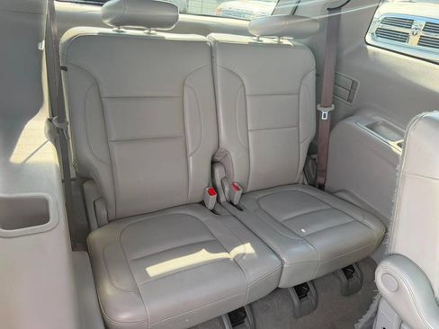 Used 2017 GMC Acadia SLT AWD/4WD image 22