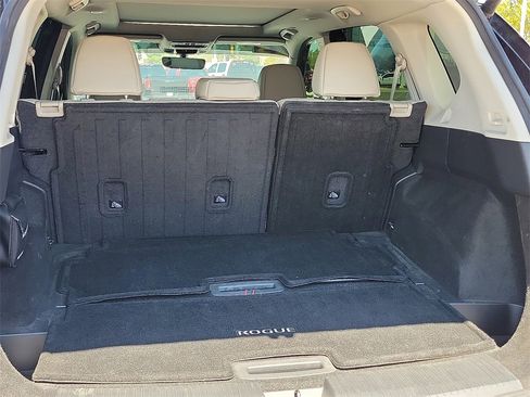 Used 2023 Nissan Rogue SL w/ SL Premium Package image 15