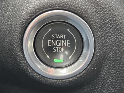 Certified 2022 GMC Sierra 2500 SLT w/ SLT Convenience Package image 21