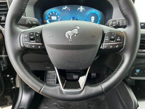 Used 2025 Ford Bronco Sport Badlands image 19