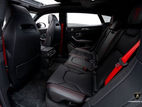 Used 2023 Lamborghini Urus S image 49