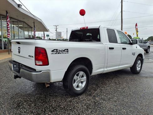 Used 2024 RAM 1500 Classic SLT image 3