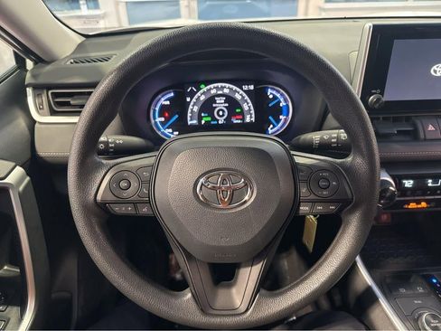 Used 2024 Toyota RAV4 LE AWD/4WD image 18