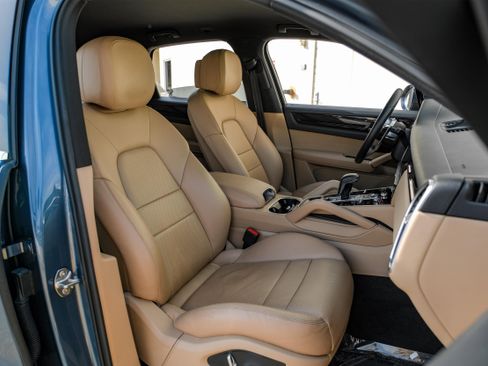 Used 2019 Porsche Cayenne image 30