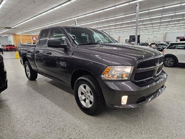 Used 2018 RAM 1500 Express AWD/4WD image 3