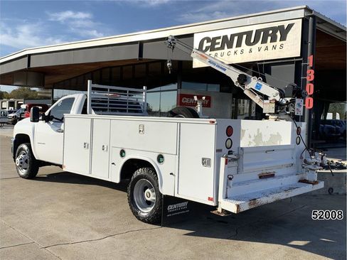 Used 2011 Chevrolet Silverado 3500 W/T image 9