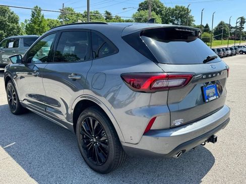 Used 2023 Ford Escape ST-Line Elite w/ Premium Technology Package AWD/4WD image 5