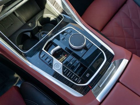 Used 2025 BMW X6 xDrive40i w/ Climate Comfort Package image 26