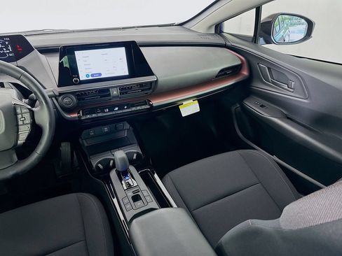 Used 2026 Toyota Prius Plug-In Hybrid FWD image 22