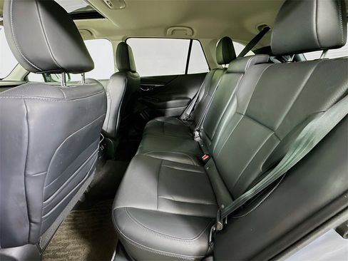 Used 2023 Subaru Outback Limited image 4