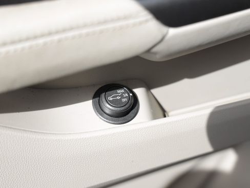 Used 2012 Cadillac SRX Performance FWD image 47