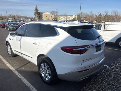 Used 2020 Buick Enclave Essence image 5