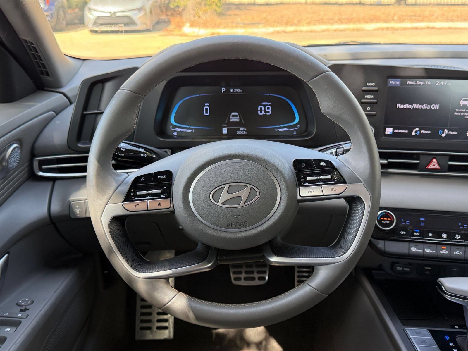 Used 2026 Hyundai Elantra Sport FWD image 27