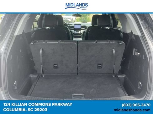 Used 2023 Ford Explorer XLT w/ Equipment Group 202A RWD image 9