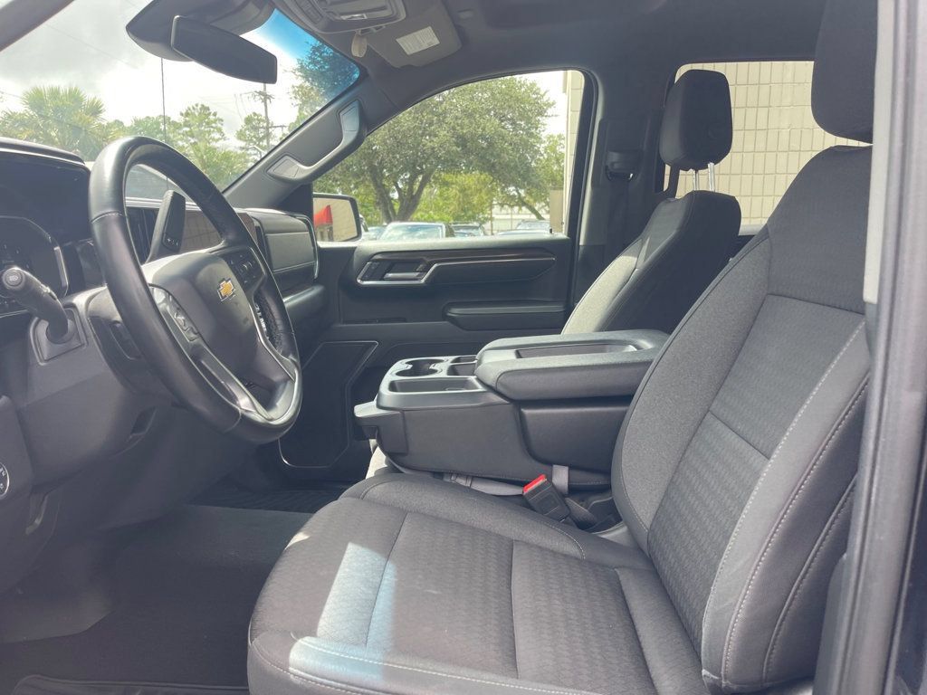 Used 2025 Chevrolet Silverado 1500 LT RWD image 11