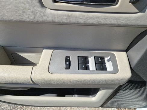 Used 2010 Ford Flex SE image 13