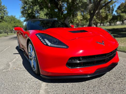 Used 2016 Chevrolet Corvette w/ 3LT Preferred Equipment Group image 12
