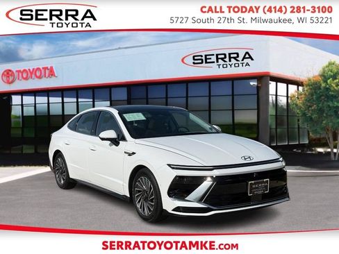 Used 2025 Hyundai Sonata Limited FWD image 1