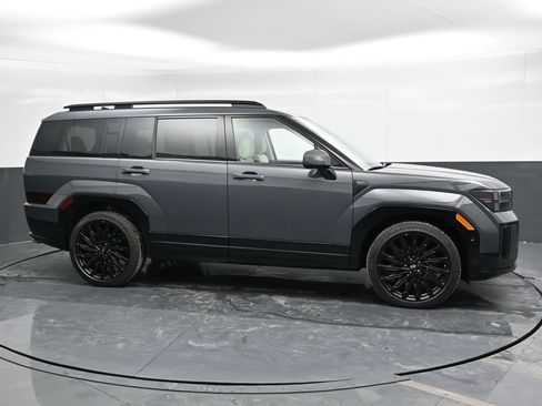 Used 2025 Hyundai Santa Fe Calligraphy image 4