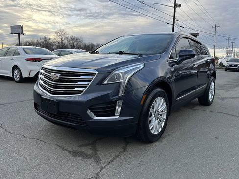 Used 2018 Cadillac XT5 FWD image 3