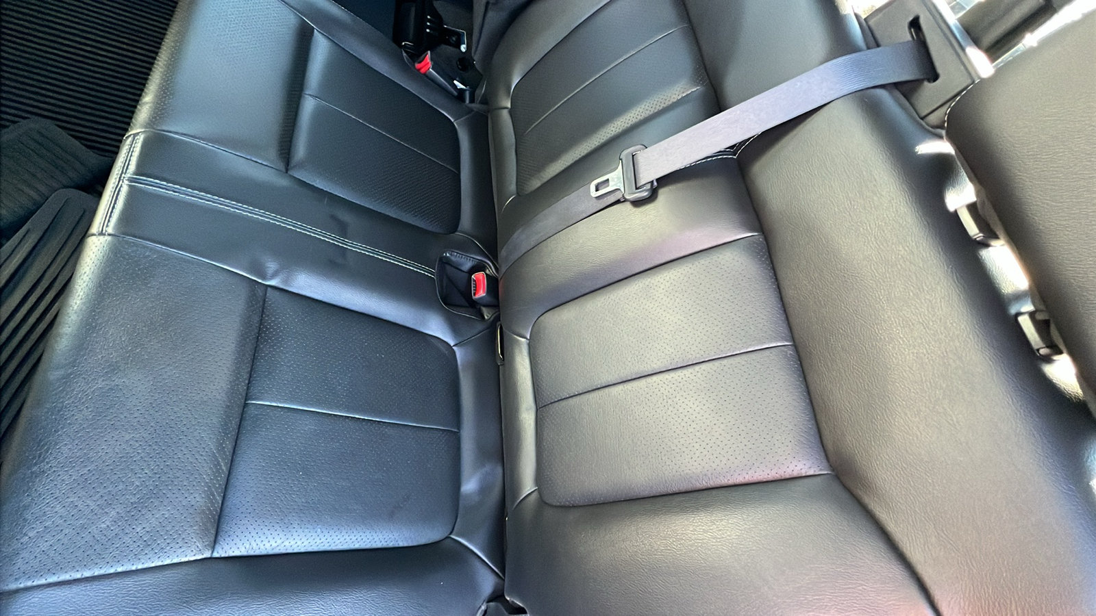 Used 2014 Ford F150 FX4 w/ Equipment Group 402A Luxury AWD/4WD image 16