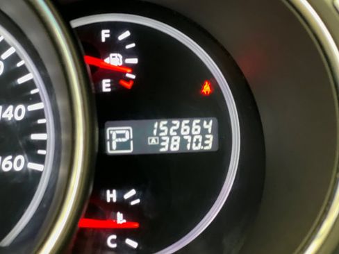 Used 2012 Nissan Murano S AWD/4WD image 25