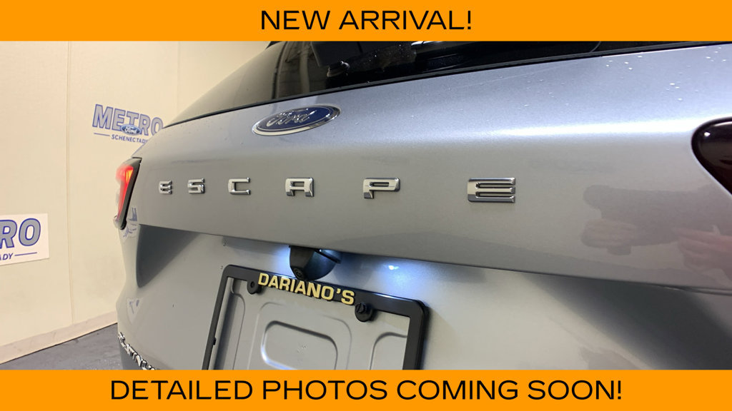 Certified 2023 Ford Escape Platinum w/ Premium Technology Package AWD/4WD image 17