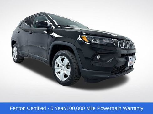 Used 2022 Jeep Compass Latitude w/ Sun and Sound Group AWD/4WD image 1