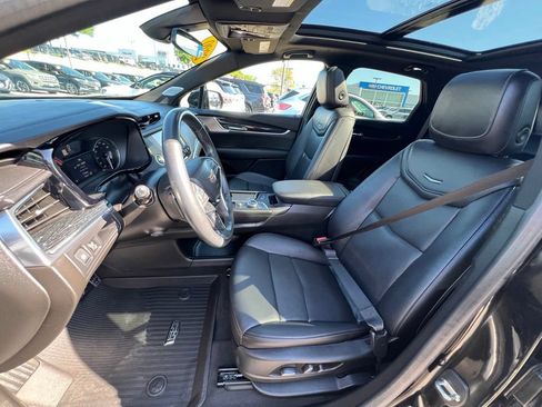 Used 2020 Cadillac XT5 Premium Luxury w/ LPO, Floor Liner Package AWD/4WD image 22