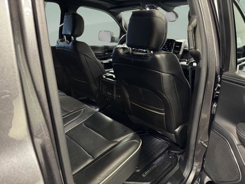 Used 2020 RAM 1500 Limited w/ Body Color Bumper Group image 12