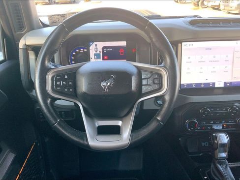 Used 2022 Ford Bronco Badlands image 7