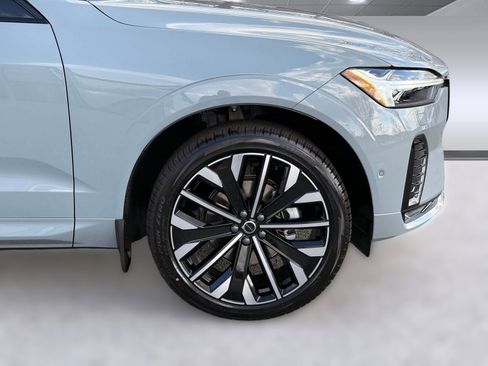 New 2026 Volvo XC60 B5 Ultra w/ Climate Package AWD/4WD image 12
