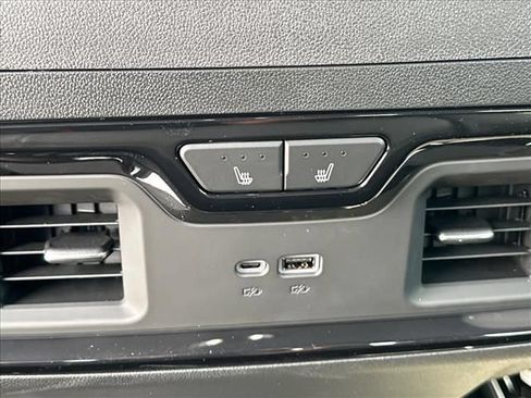 New 2026 GMC Sierra 1500 AT4 w/ AT4 Premium Package AWD/4WD image 23